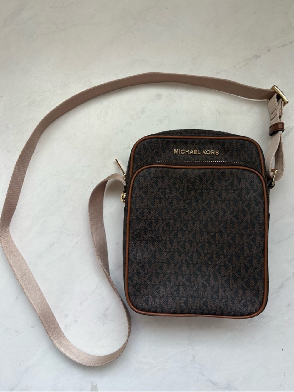 Michael Kors Brown Tan MK Logo Jet Set Travel Crossbody Bag Travel Designer